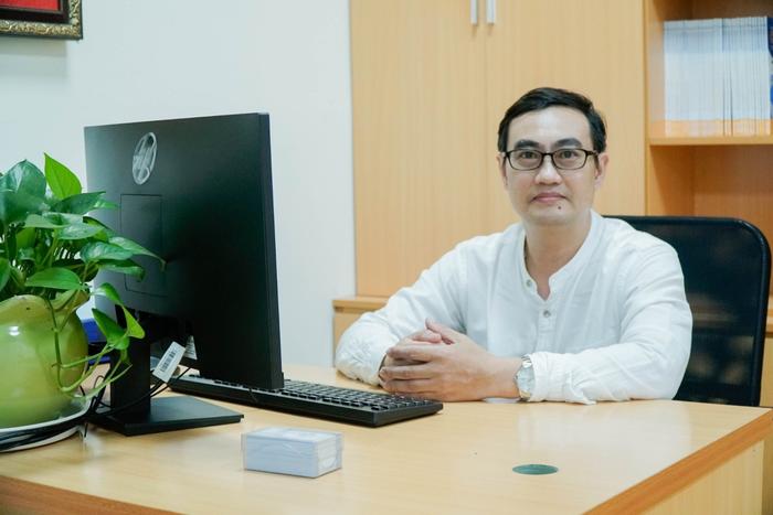 TS. Nguyễn Thanh Liêm, Trưởng khoa Tiếng Trung, Đại học Hòa Bình.  Ảnh: NVCC