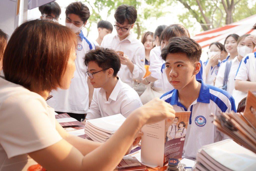 Có nhiều phương thức tuyển sinh đại học cho thí sinh lựa chọn.  Ảnh: Duy Mạnh.