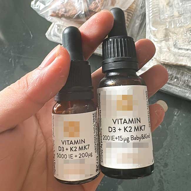 Người lớn và trẻ 6 tháng tuổi nhập viện cấp cứu sau khi uống nhầm vitamin D - Ảnh 1.