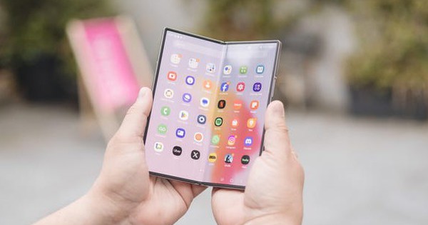 Galaxy Z Fold6 là thiết bị hoàn hảo cho những chuyến công tác hay du lịch dài ngày