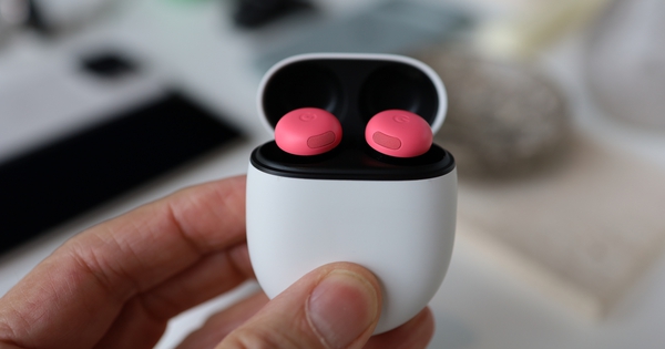 Google ra mắt tai nghe siêu chống ồn AI, giá ngang AirPods Pro 2