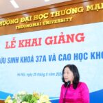 Lễ khai giảng nghiên cứu sinh khóa 37A và cao học khóa 30A Trường ĐH Thương mại