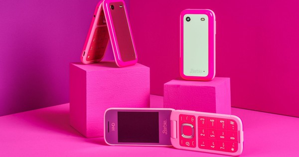 Ra mắt Barbie Phone: Phiên bản nâng cấp của Nokia 2660 Flip với diện mạo "full hồng", nhiều phụ kiện độc đáo