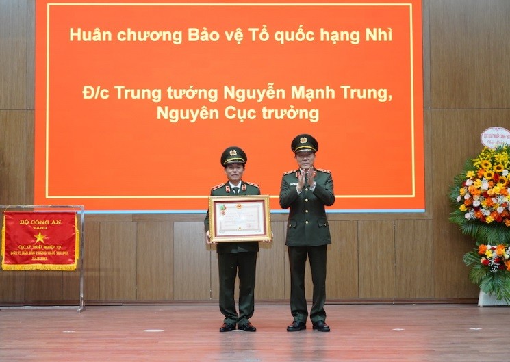  Trung tướng Nguyễn Mạnh Trung và hành trình 40 năm đào tạo Công an nhân dân 