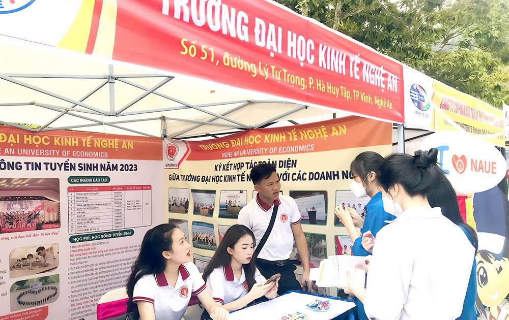  Trường đại học khó khống chế tỷ lệ thôi học dưới 10-15% vì nằm ngoài khả năng 