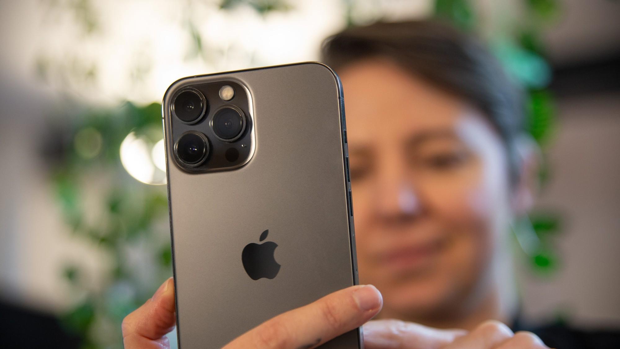 iPhone 17 sẽ có camera selfie nâng cấp, liệu Gen Z có thích? - Ảnh 1.