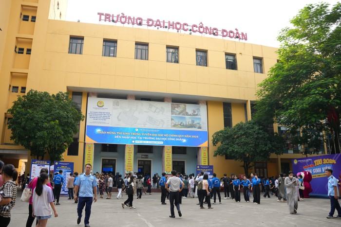 Tân sinh viên Trường Đại học Công đoàn sẽ nhập học vào ngày 29 tháng 8 năm 2024. Ảnh: NTCC