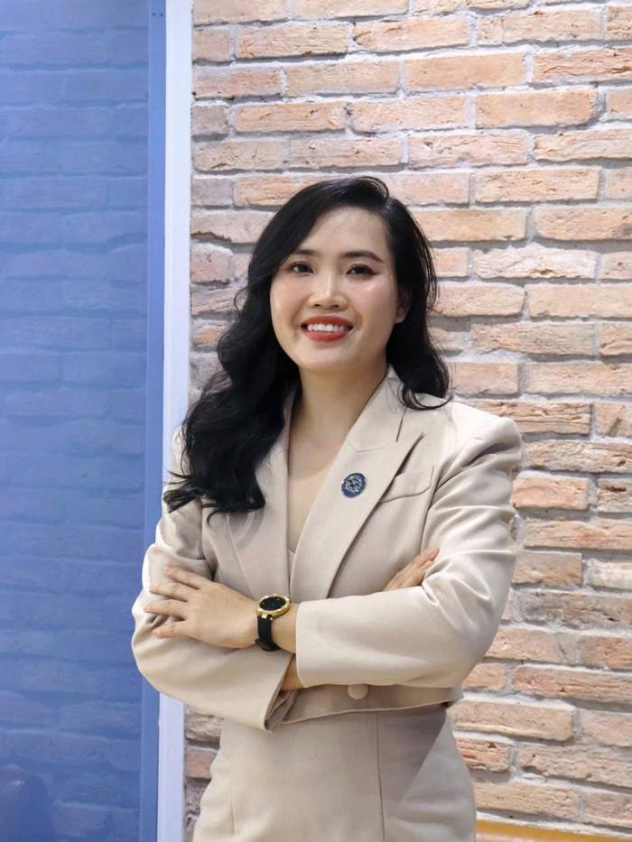 luật sư-phung-thi-huyen.jpg