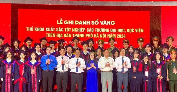 100 thủ khoa xuất sắc Thủ đô Hà Nội ghi danh Sổ Vàng