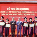 Hà Nội tuyên dương 100 thủ khoa xuất sắc