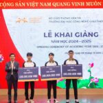 Nam sinh Hà Tĩnh vượt khó để thành thủ khoa đầu vào, UTT trao học bổng 100 triệu