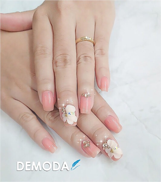 những mẫu nail cô dâu đẹp