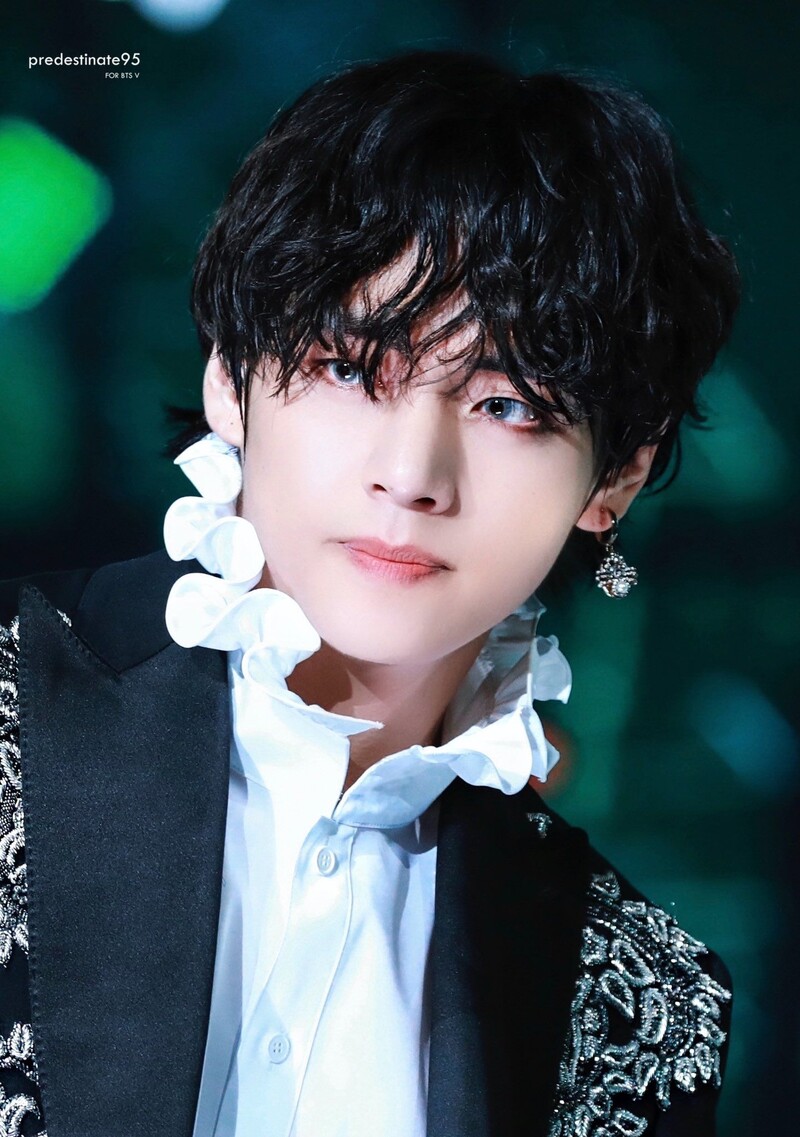 Hình ảnh BTS V dễ thương và ngầu