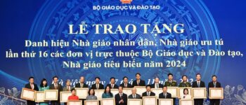 Bộ GD-ĐT trao tặng danh hiệu “Nhà giáo nhân dân, “Nhà giáo ưu tú”