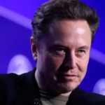 CEO Elon Musk giải đáp về tin đồn điện thoại Tesla