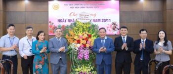 Phó Bí thư Thành ủy Nguyễn Văn Phong chúc mừng Học viện Chính trị khu vực I nhân ngày Nhà giáo Việt Nam