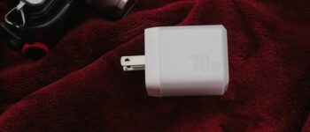 Sạc nhanh 70W nhỏ như 30W: Hai cổng USB, sạc được MacBook Pro ngon lành, giá chỉ hơn 200.000 đồng