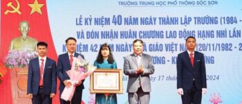 Trường THPT Sóc Sơn đón nhận Huân chương Lao động hạng Nhì