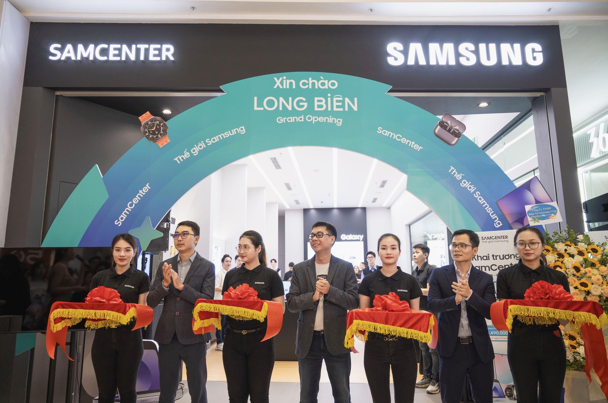 SamCenter thứ 33 khai trương tại Aeon Mall Long Biên: Giảm 60% cho Z Flip6, S24 FE..., nhiều quà tặng tổng trị giá hơn 99 triệu - Ảnh 1.