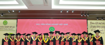 Học viện Nông nghiệp Việt Nam tổ chức lễ trao bằng cho 16 tân tiến sĩ