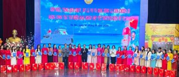 “Tết sum vầy” với nhà giáo, học sinh Hà Nội