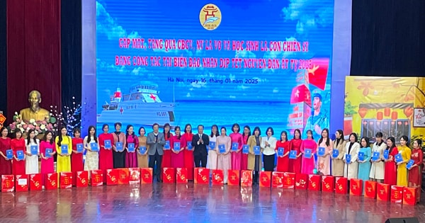 “Tết sum vầy” với nhà giáo, học sinh Hà Nội