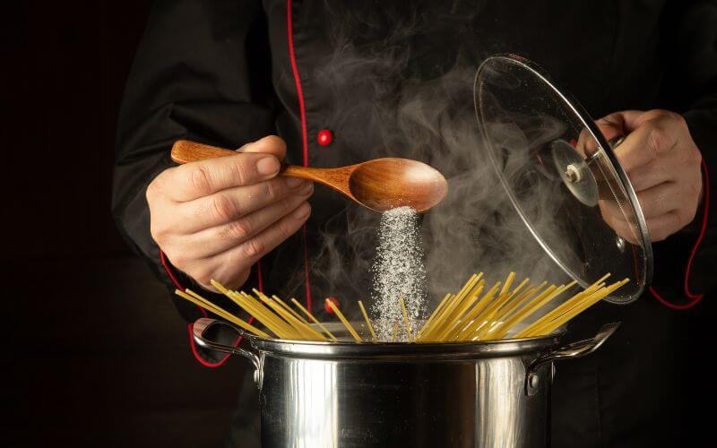 succinic-axit-lam-phu-gia-mon-an