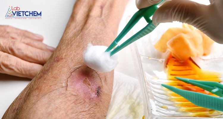 AgI được dùng làm chất sát trùng da