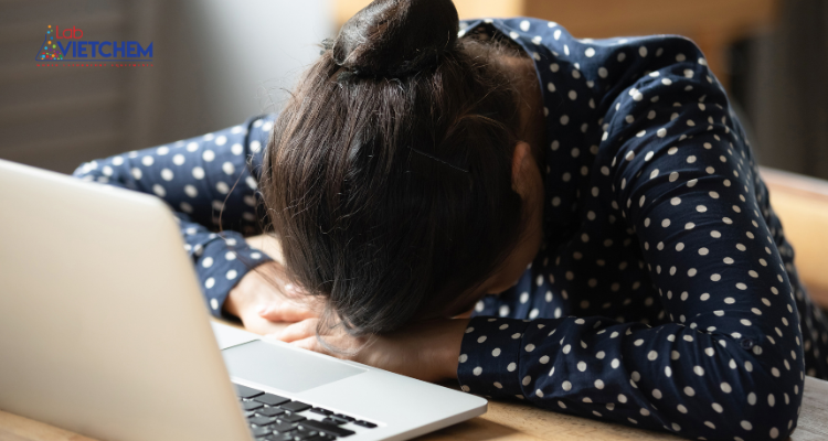 Cơ thể thiếu canxi gây mệt mỏi, mất ngủ