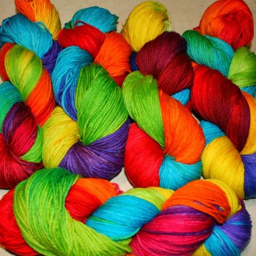 Formaldehyde được sử dụng trong tổng hợp thuốc nhuộm