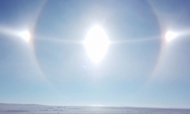 Quầng sáng mặt trời ảo