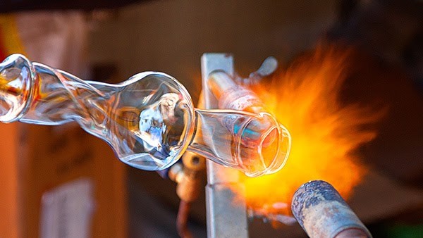 Sản xuất thủy tinh từ cát thạch anh