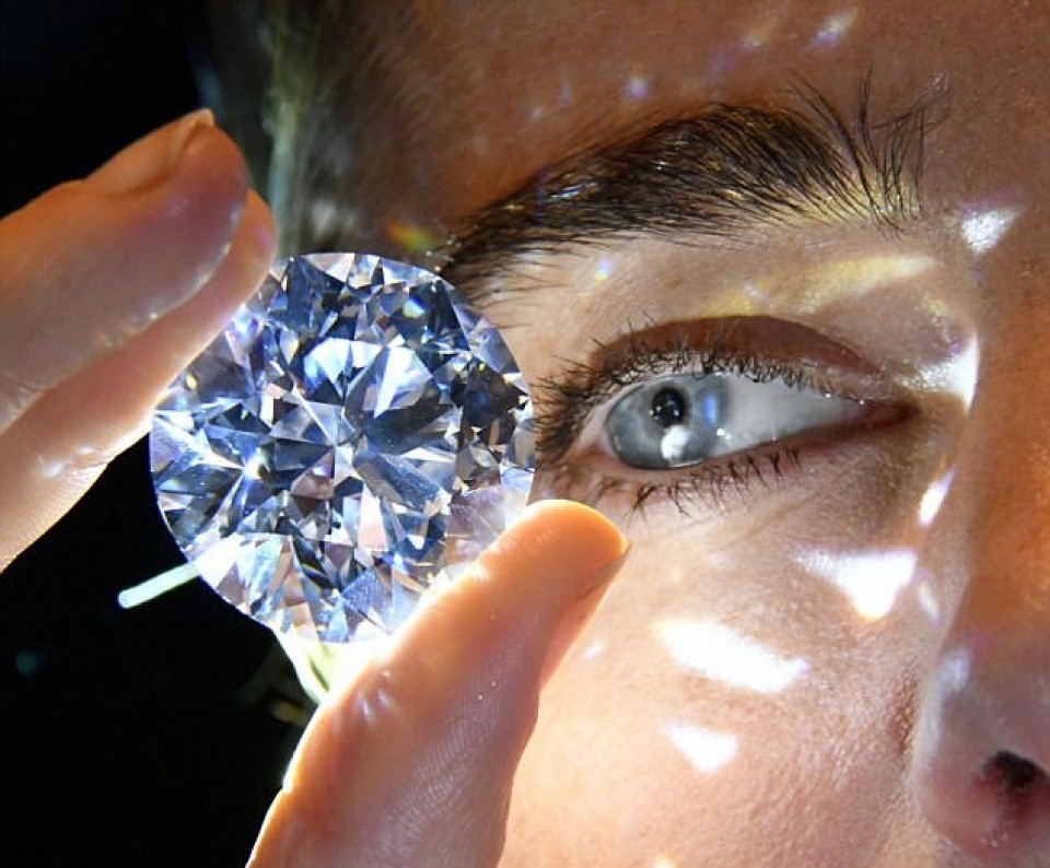 Kim cương có tính chất vật lý hoàn hảo