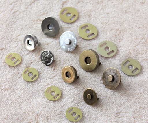 Nút đóng mở túi, ví có nam châm