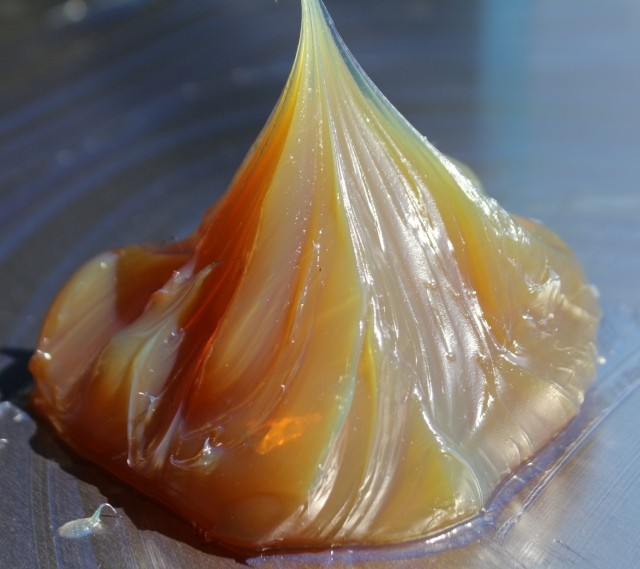 Mỡ bôi trơn các bộ phận, trục và vòng bi