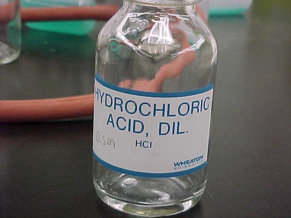 Dung dịch HCl còn được ứng dụng trong xử lý nước bể bơi