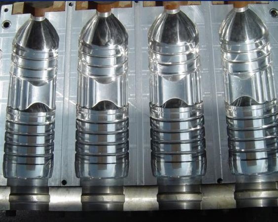 Xịt khuôn chống dính giúp tách sản phẩm và khuôn dễ dàng hơn