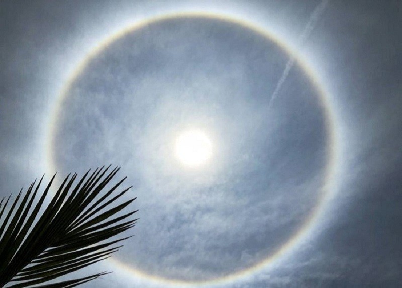 Định nghĩa của quầng mặt trời là gì?