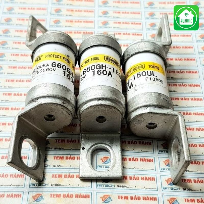 Cầu chì điện 1 chiều có kích thước nhỏ, làm việc rất ổn định tuy nhiên rất khó ngắt mạch