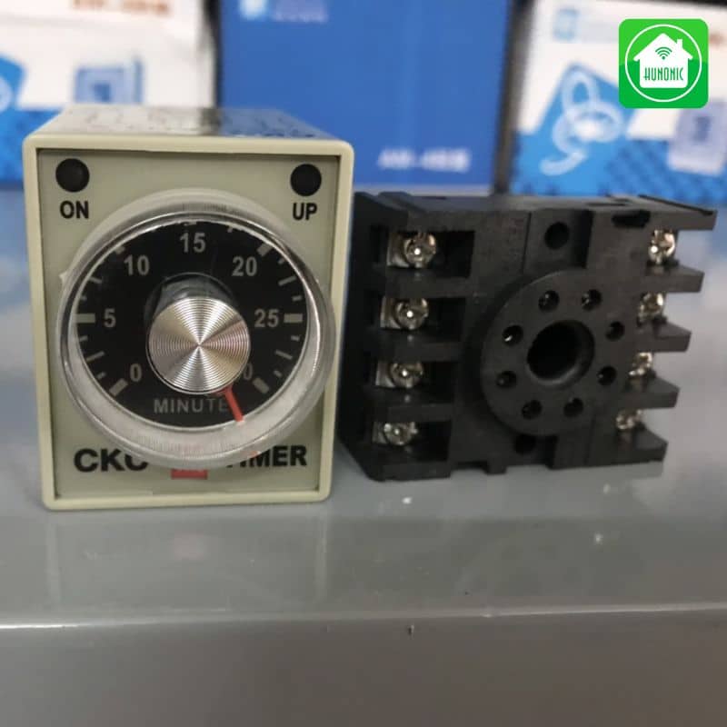 Rơle thời gian điện tử làm chậm phản ứng của bộ kích thích hiện tại