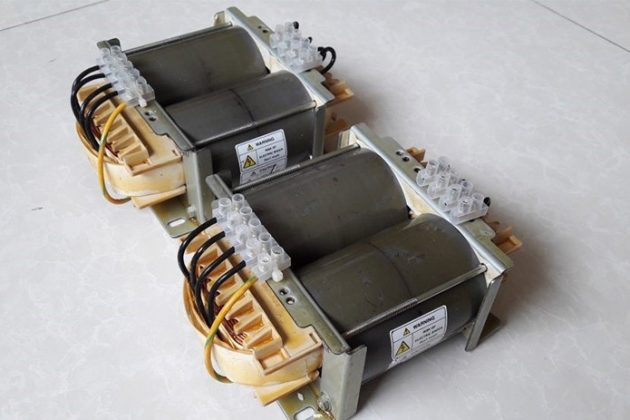 máy biến áp cách ly