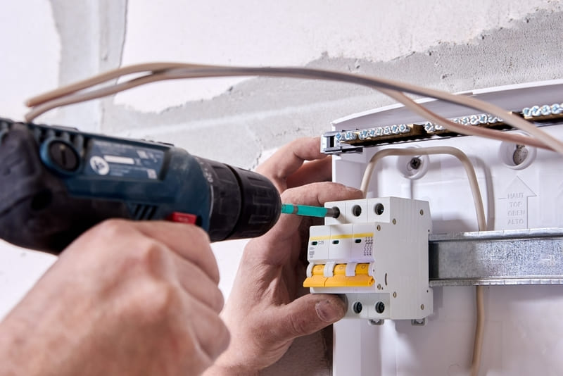 Summary of broken circuit breaker errors and how to fix them sua-aptomat-bi-hong