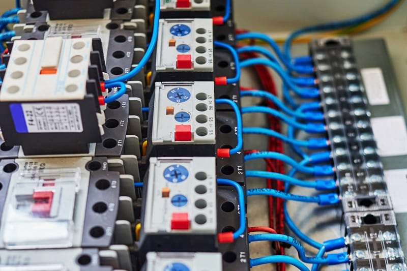 bắt đầu làm việc 