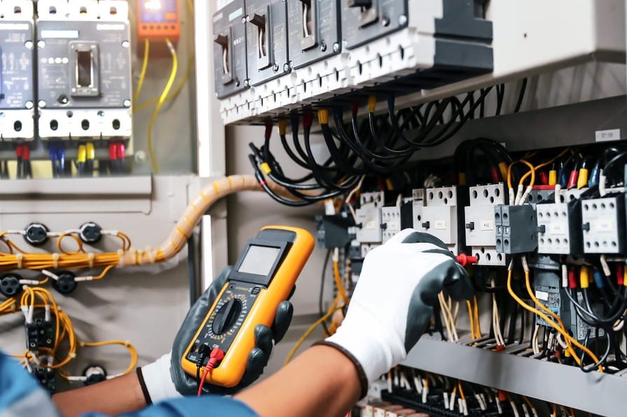 Kiểm tra aptomat bằng van