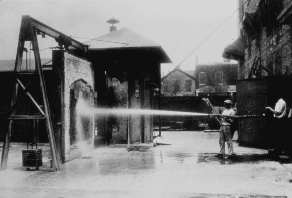 tiêu chuẩn ul đầu tiên