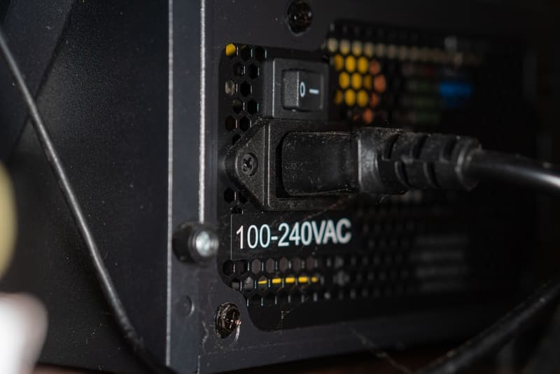 dien-ap-dinh-muc-la-gi