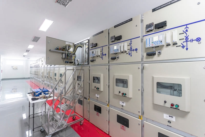 Máy cat chan có dùng được vcb 2 không