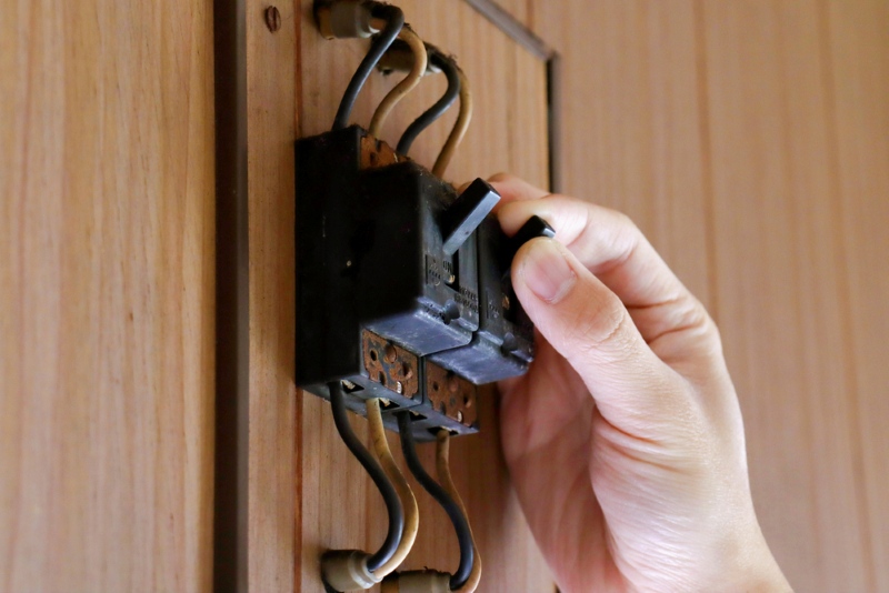 Chi tiết các loại aptomat phổ biến hiện nay aptomat-coc