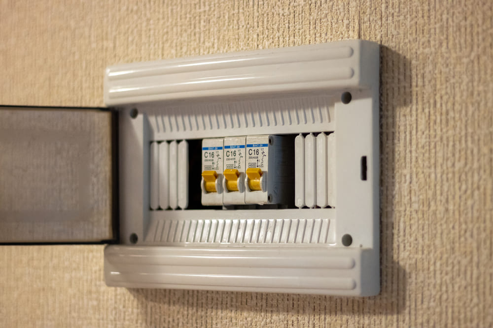 CP điện là gì? Cấu trúc, phương pháp làm việc, phân loại điện cp