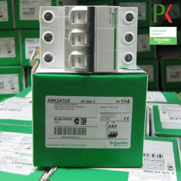 Cầu dao 3 pha có 2 dòng sản phẩm là cầu dao 3 pha 3 cực và cầu dao 3 pha 4 cực.